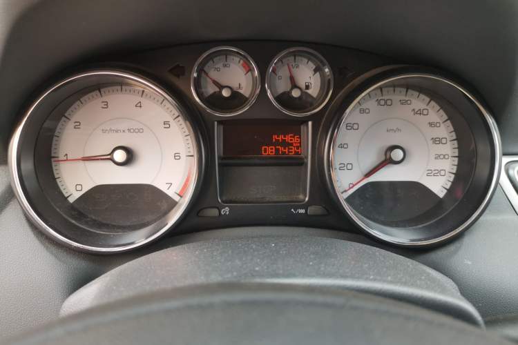 Used Peugeot 308 2013 1.6L Manual YouShang Model Odometer Close Up