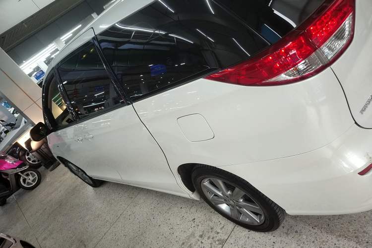 Used Toyota Previa 2012 2.4L 7-Seater Luxury Edition