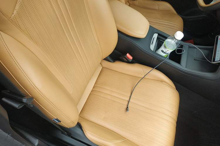 Used Geely Galaxy L7 2023 1.5T 115 km Starship Right Front Seat