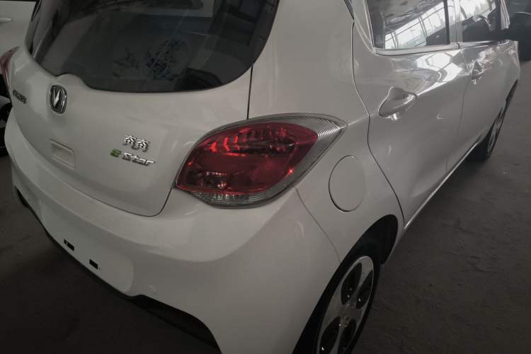 Used CHANGAN OSHAN Benni E-Star 2021 National Edition Xin Yue Version (Fast-Charging Edition) Lithium Iron Phosphate (31.18 kWh) Right Rear Taillight
