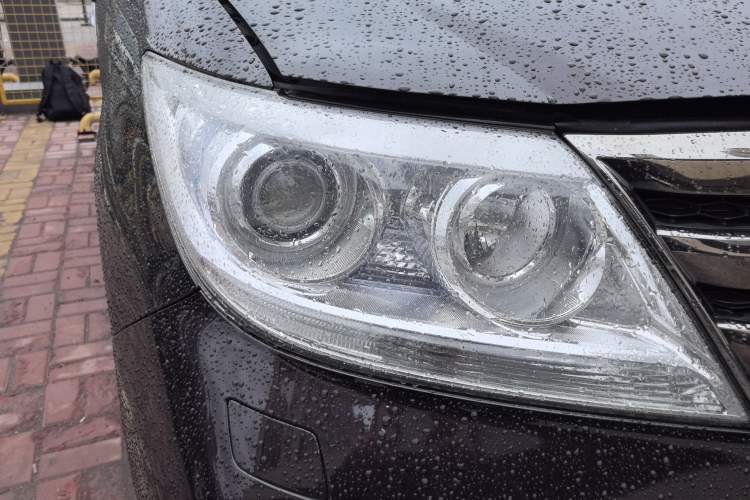 Used Honda Elysion 2012 2.4L VTi-S Prestige Edition Right Front Headlight