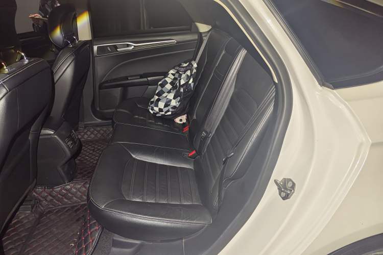 Used Ford Mondeo 2017 EcoBoost 180 Luxury Model
