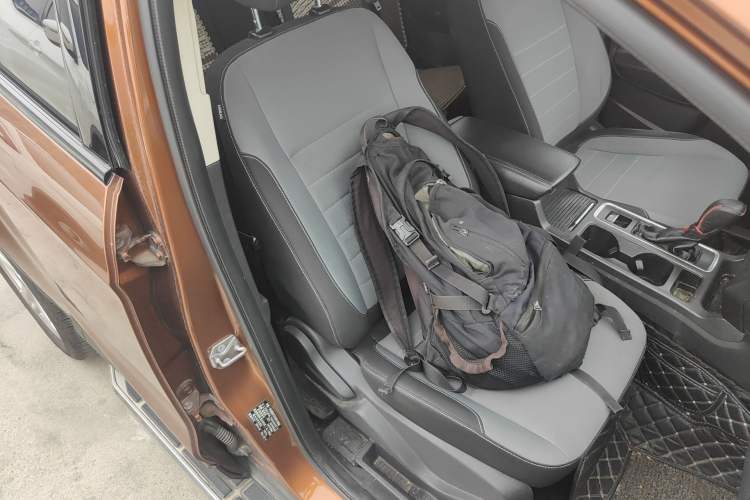 Used Ford Kuga 2017 EcoBoost 180 Two-Wheel-Drive Elite Trim Right Front Seat