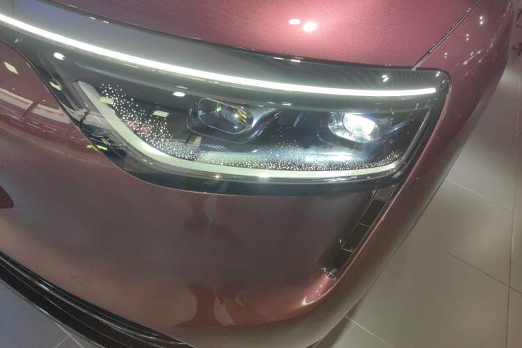 Used Hima AITO M8 2025 Extended-Range Ultra Version 53.4 kWh 5-Seater Edition
