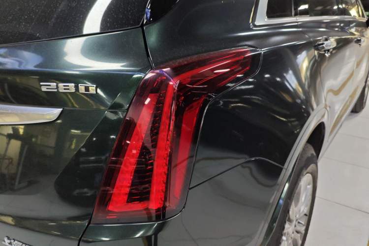 Used Cadillac XT5 2020 Revised Version 28T Luxury Edition Exterior 3