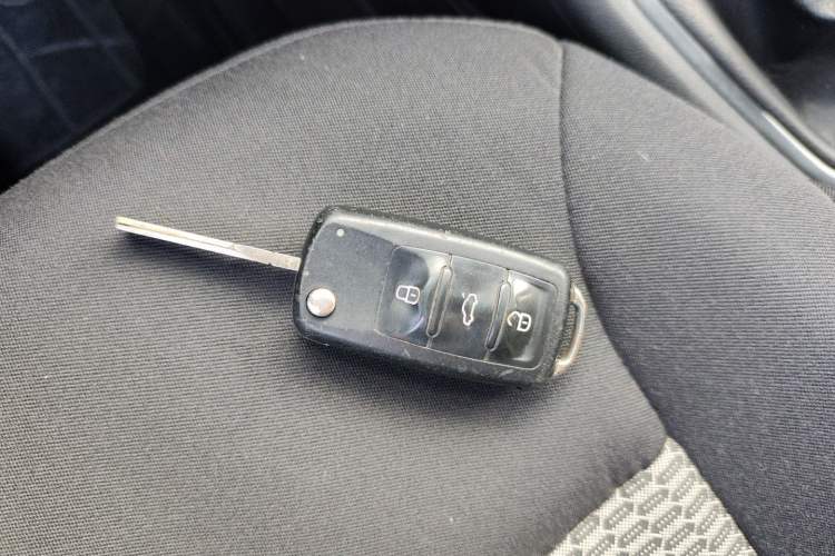 Used Volkswagen Polo 2013 1.4L Manual Fashion Edition
