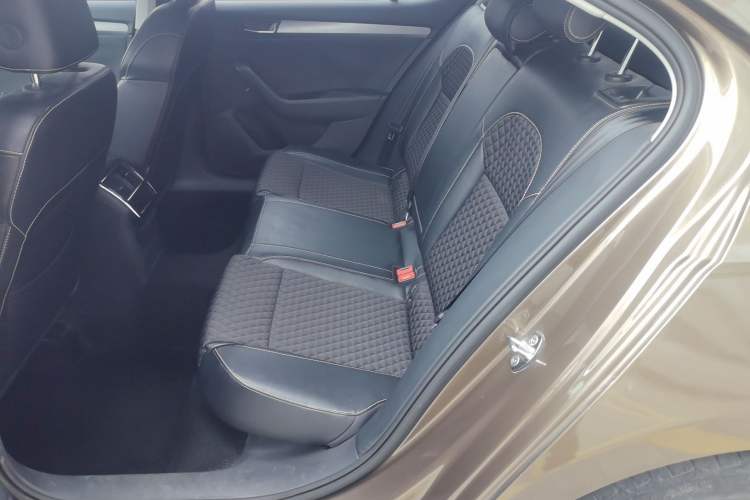 Used Skoda Superb 2016 TSI280 DSG Innovation Edition