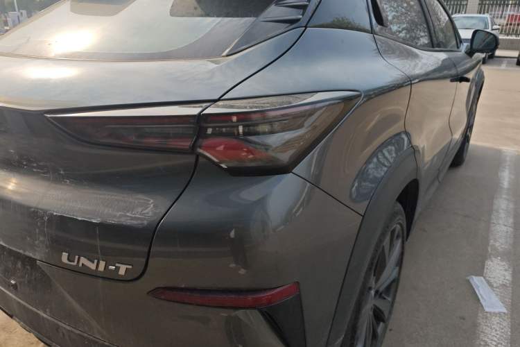 Used CHANGAN UNI-T 2020 1.5T Prestige Version