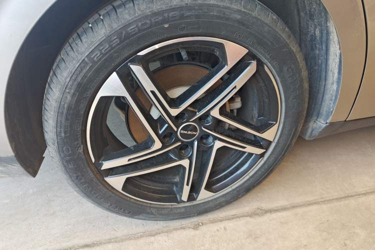 Used Roewe D7 2023 DMH 125km Flagship Edition