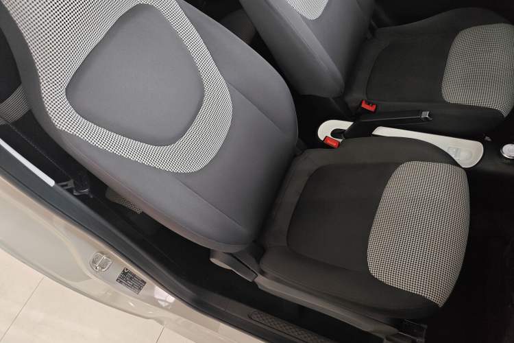 Used Wuling Hongguang MINIEV 2024 3rd Generation 170 km Right Front Seat