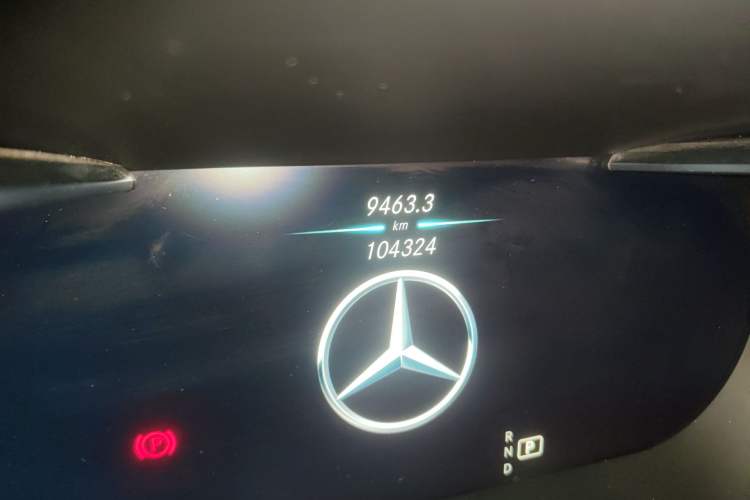 Used Mercedes-Benz GLC 2022 Second Facelift GLC 260 L 4MATIC Luxury Edition Odometer Close Up