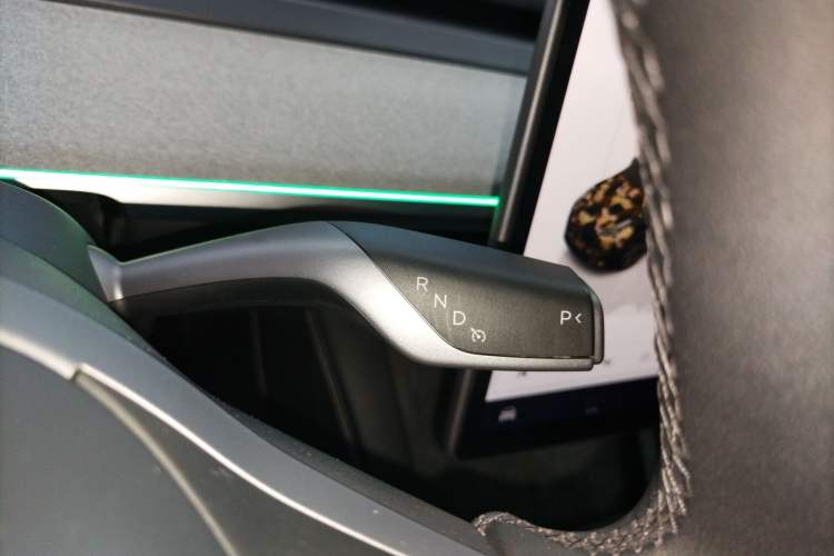 Used Tesla Model Y 2024 Rear-Wheel-Drive Version Gear Lever