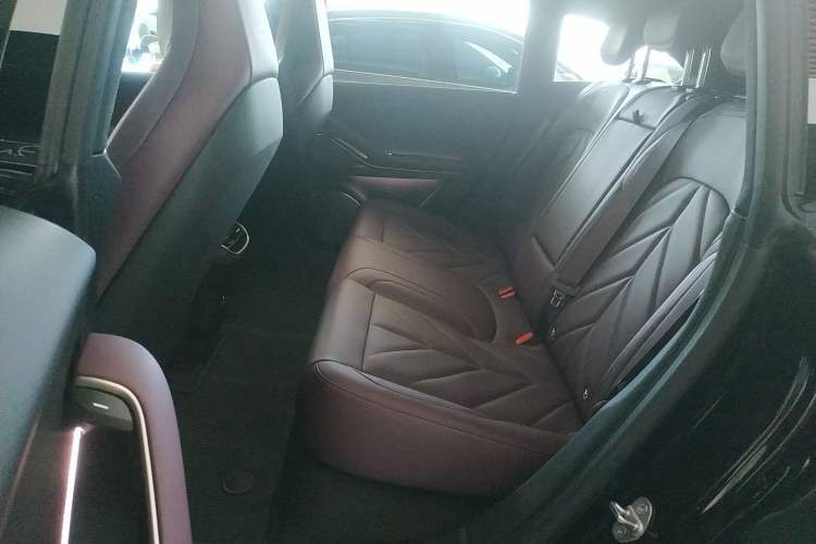 Used Nio ET5T 2025 75 kWh Touring