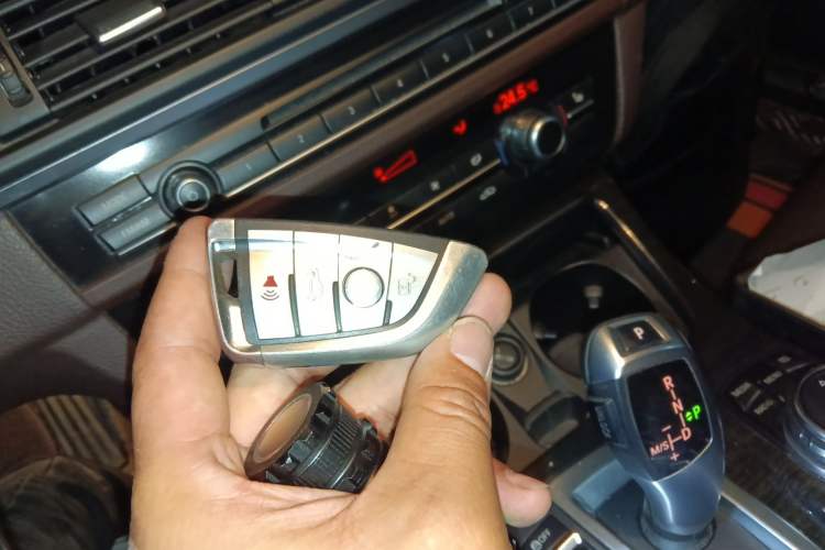 Used BMW 5 Series 2014 525Li Luxury Design Package Vehicle Key