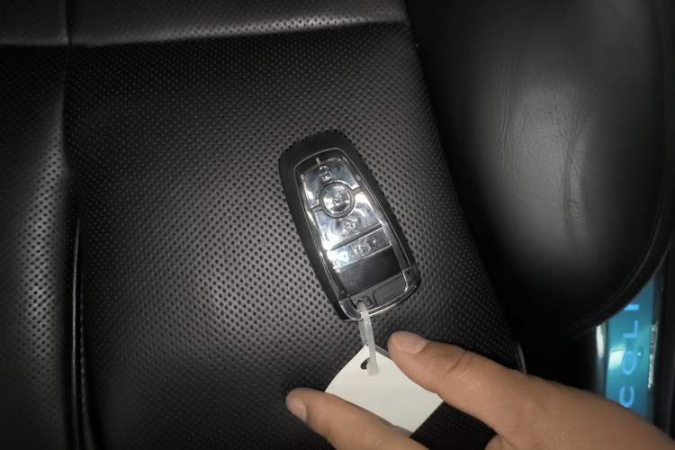 Used Lincoln Continental 2019 2.0T Two-Wheel Drive Prestige Version China VI Standard