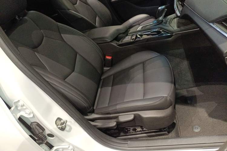 Used Cadillac CT4 2021 28T Fashion Edition Right Front Seat