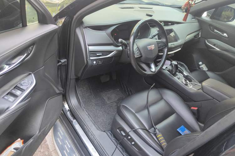 Used Cadillac XT4 2018 28T Two-Wheel-Drive Luxury Model