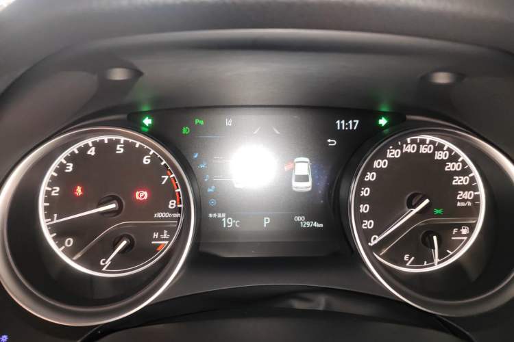 Used Toyota Camry 2021 2.0G Luxury Edition
