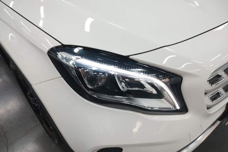 Used Mercedes-Benz GLA 2018 GLA 200 Fashion Model Right Front Headlight