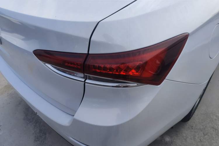 Used Buick GT 2019 15T Dual-Clutch Connected Elite Model China VI Right Rear Taillight