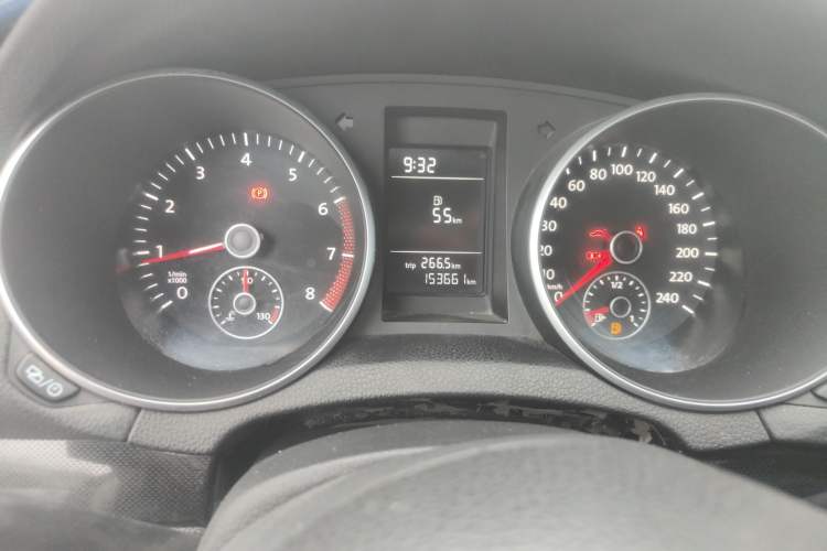 Used Volkswagen Golf 2012 1.6 Manual Comfort Edition Instrument Cluster