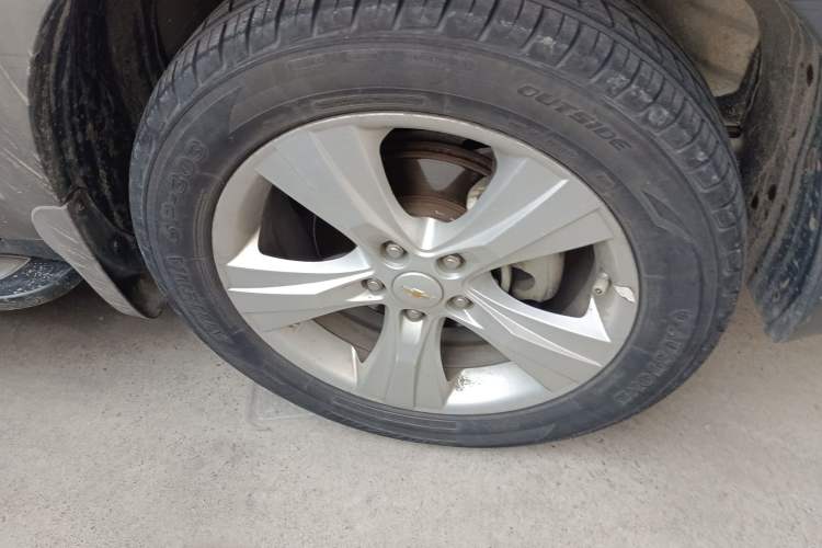 Used Chevrolet Captiva 2012 2.4L 4x4 Flagship Edition 7 Seats