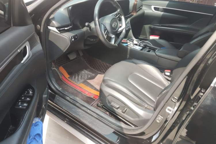 Used Hyundai Mistra 2021 1.8L CVT LUX Premium Edition
