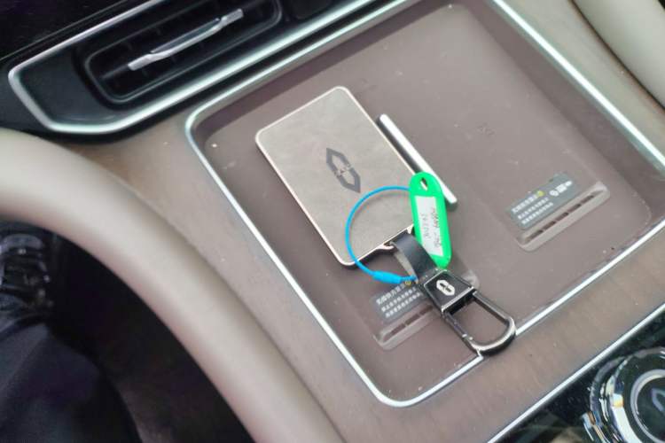 Used Hima AITO M9 2024 Range-Extended Ultra Version 52 kWh 5-Seater Model Interior 1