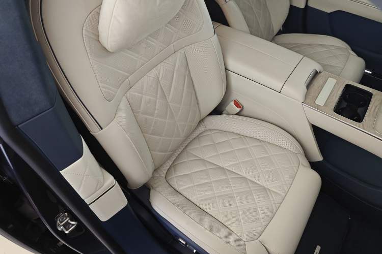 Used Nio ET9 2025 100kWh First-Edition Limited Edition Right Front Seat