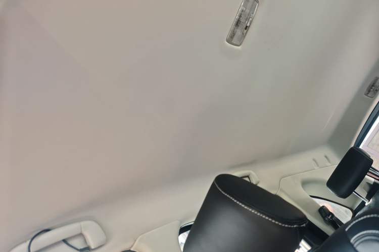 Used JMC Yusheng S350 2016 2.0T Automatic Two-Wheel Drive Gasoline Luxury Edition 5 Seats Headliner