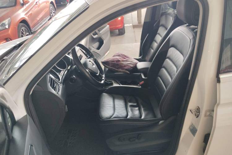 Used Volkswagen Tiguan L 2018 380TSI Automatic All-Wheel Drive Luxury Edition Left Front Seat