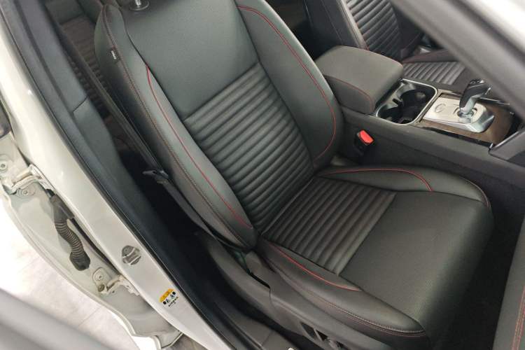 Used Land Rover Discovery Sport 2022 Restyled 249 PS R-Dynamic SE Performance Tech Edition 5 Seats
