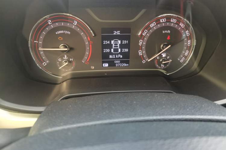 Used SAIC MAXUS T60 2017 2.8T Diesel Automatic 4x4 High-Ride Luxury Standard Cabin – China V Emission Standard