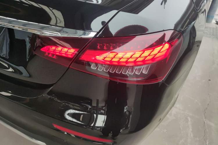 Used Mercedes-Benz E-Class 2021 E 300 L Sporty and Stylish Model
