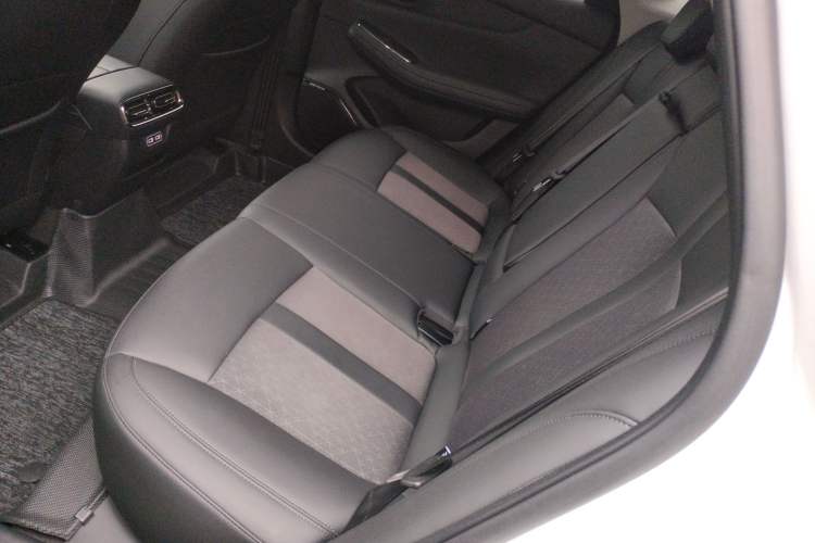 Used AION S MAX 2024 70 Star Edition Left Rear Seat