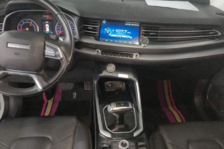 Used Haval H6 2017 Blue Label 1.3T Automatic Two-Wheel Drive ZhiShang Model
