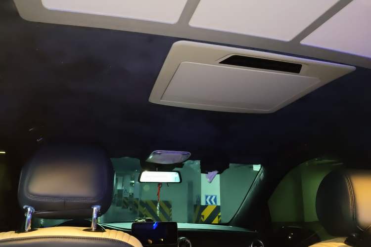 Used Mercedes-Benz Vito 2021 2.0T Business Version 7 Seats Headliner