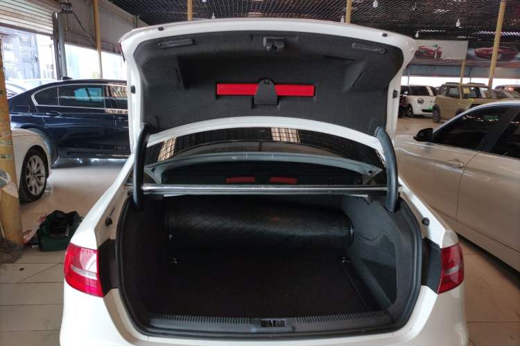 Used Audi A4L 2016 35 TFSI Collector's Edition Automatic Standard Model Trunk