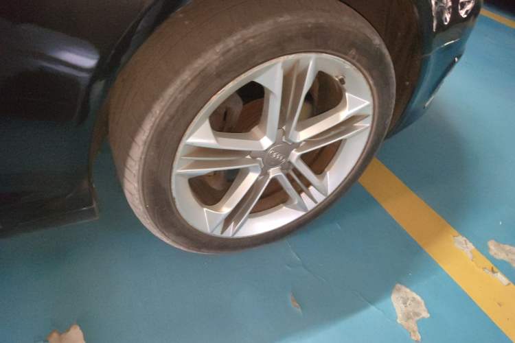 Used Audi A6L 2005 3.0L Technology Leading Edition Right Front Wheel Hub