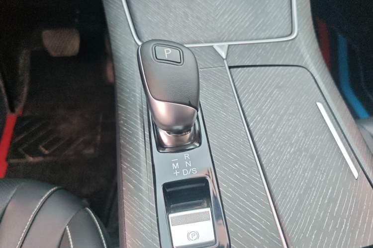 Used Venucia V 2023 260T Idol Edition Pro