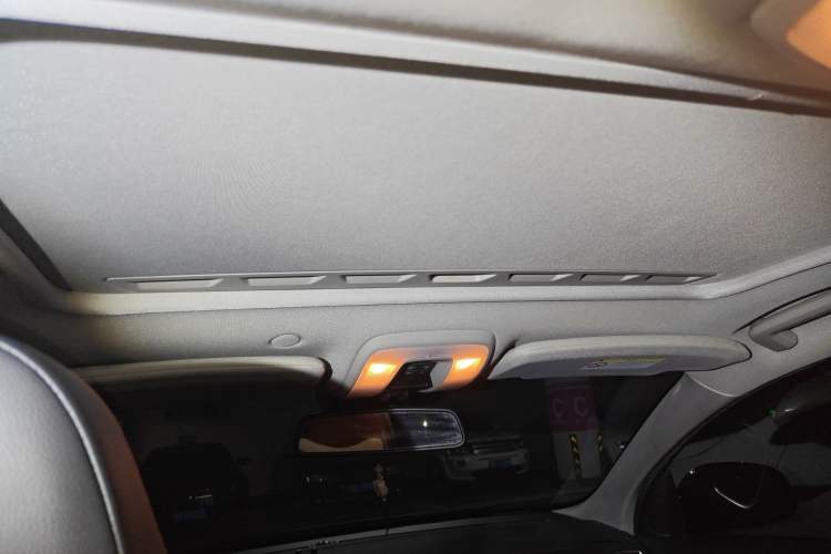 Used Volvo V60 2017 T5 Zhiyi Edition China V Standard Headliner