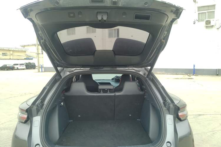 Used CHANGAN UNI-T 2020 1.5T Flagship Version Trunk