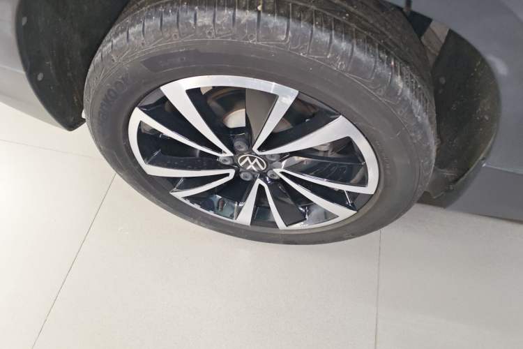 Used Volkswagen Tharu 2022 330TSI Four-Wheel Drive Luxury Edition