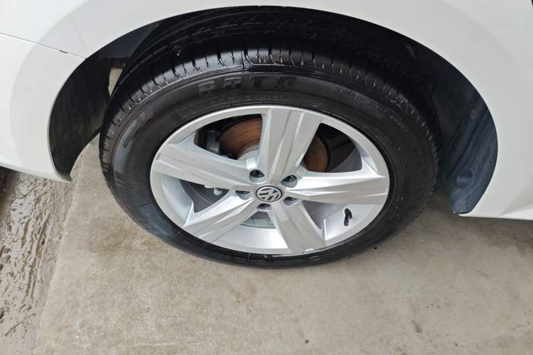 Used Volkswagen Lavida 2017 1.6L Manual Fashion Edition