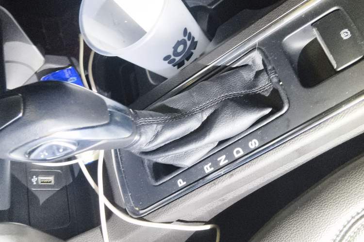 Used Ford Kuga 2018 Facelifted EcoBoost 180 Two-Wheel-Drive Platinum Wing Edition
