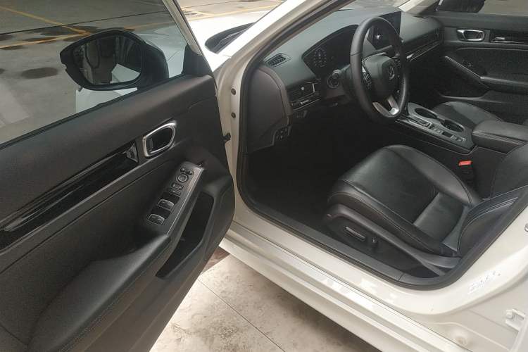 Used Honda Civic 2022 240TURBO CVT Dynamic Control Version
