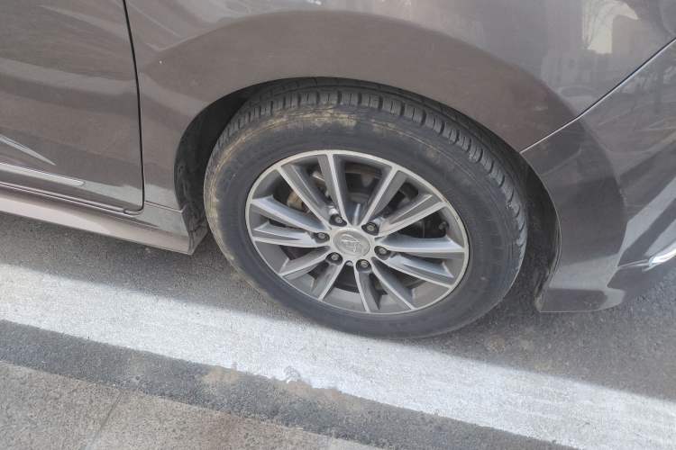 Used SAIC MAXUS G10 2016 2.0T Automatic Luxury Executive Edition
