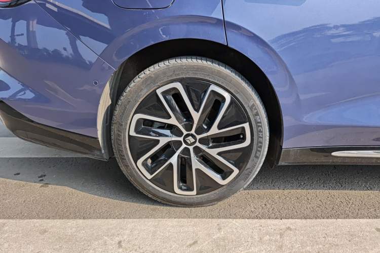 Used Baojun Enjoy 2025 Plug-in Hybrid 140km Luxury Edition Exterior 5