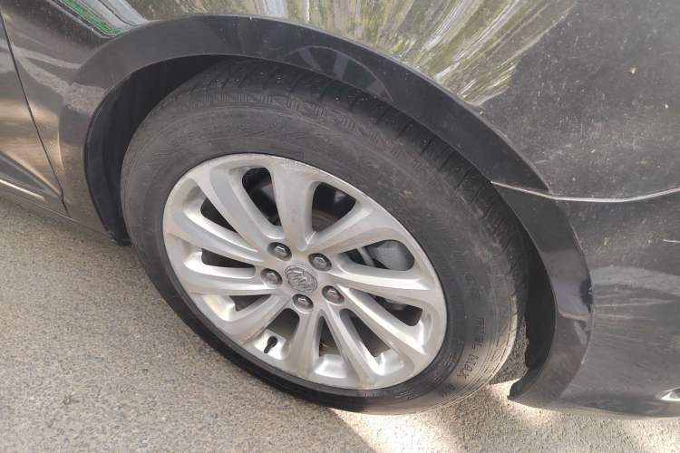 Used Buick LaCrosse 2014 2.0T SIDI Smart Luxury Flagship Edition Right Front Wheel Hub