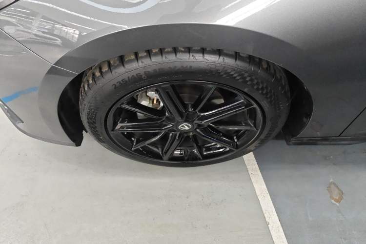 Used Changan UNI-V 2022 1.5T Prestige Version
